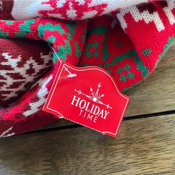 Holiday Time Red and Green Crewneck Sweater with Festive Cat Design - Picture 10 of 10